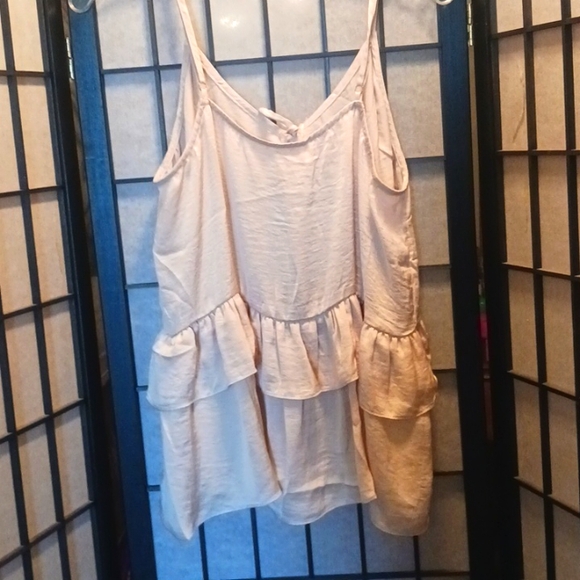 Adorable silky cami - Picture 4 of 9